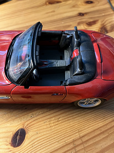Kollektsioneeritav auto BMW Z8 (2 foto / 3)