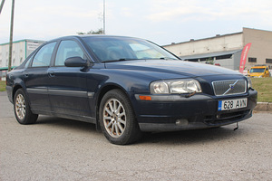 Volvo S80 (2 foto / 2)
