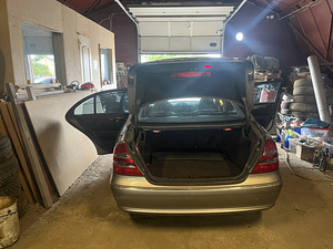 Mercedes-Benz W211 e320 bensiin 4 MATiC (4 foto / 10)