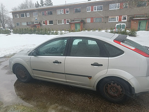 Ford focus 1.6 74kw (5 foto / 6)
