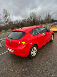 Opel (5 фото из 9)