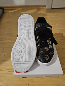 Guess sneakers, сникерсы, кеды (4 фото из 4)