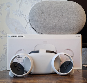 Meta Oculus Quest 2 128GB + kandekott (garantiiga) (1 foto / 10)