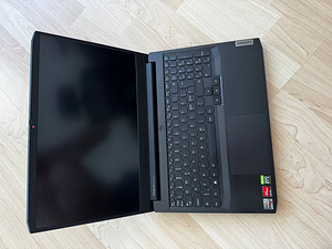 Lenovo IdeaPad Gaming 3 (2 foto / 7)