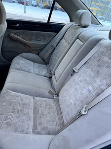 Honda Accord 1.8 100kW (6 foto / 6)