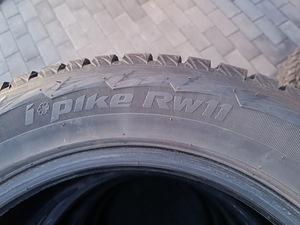Зимние шины R17 Hankook (4 фото из 5)