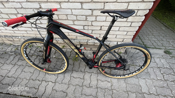 M: Велосипед с карбоновой рамой Hardtail, размер 27,5 дюймов, размер M. (фото #1)