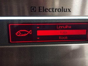 Electrolux integreeritav ahi + mikrolaineahi (4 foto / 10)