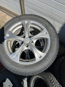 Toyota veljad 205/55/r16 (1 foto / 3)