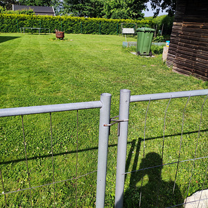 Metall aiapiire paneelid 3.5x1m + betoonjalad - 7tk komplekt (2 foto / 3)