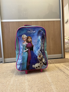 Anna ja Elsa kohver (2 foto / 3)