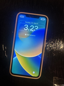 iPhone 11 Pro Max 64 Гб (3 фото из 3)