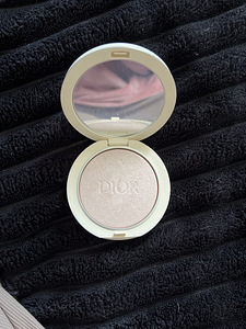 Kosmeetika Dior, HIGHLIGHTER (2 foto / 3)