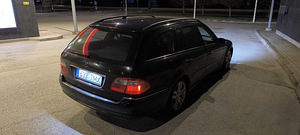 Mercedes-Benz E 320 CDI T Avantgarde 3.2 150kW (7 foto / 14)