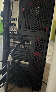 AMD RYZEN 5 3500X | RX 6600 | 2TB + 512GB SSD 16GB RAM (3 foto / 3)