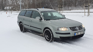Volkswagen Passat 2004 1.9TDi 96kW 6 Manual (2 фото из 15)