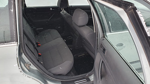 Volkswagen Passat 2004 1.9TDi 96kW 6 Manual (10 фото из 15)