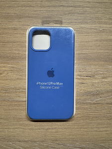 Силиконовый чехол для iPhone 12 pro max (4 фото из 10)