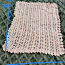 Вязаное одеяло розового цвета (фото #2)