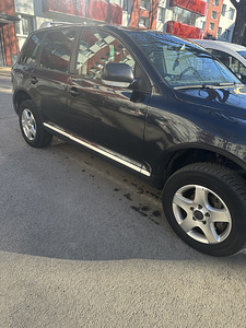 Volkswagen Touareg (10 foto / 10)