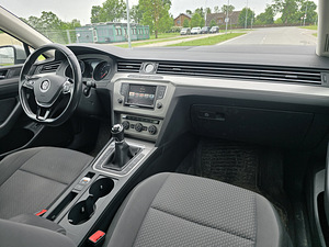 Volkswagen passat B8 (7 foto / 8)