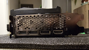 GeForce RTX™ 3090 VENTUS 3X 24G OC (3 foto / 9)