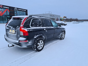 Volvo XC90 (2 фото из 9)
