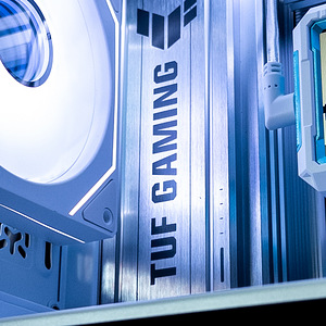 НОВЫЙ high-end игровой компьютер | Ryzen 7 7700, RTX 5070 (5 фото из 9)