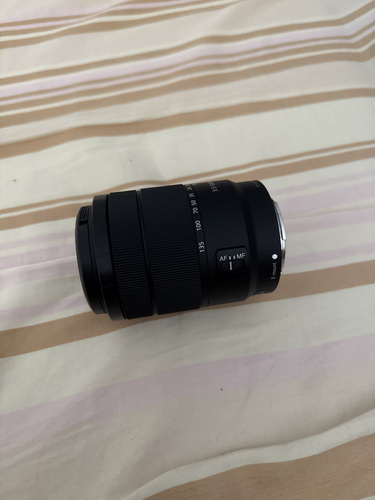 Sony E 18-135 f/3.5-5.6