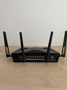 WiFi router Asus RT-AX88U (2 foto / 3)