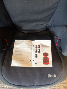 Автокресло Maxi-Cosi Rodi AirProtect и Maxi-Cosi Rodi (8 фото из 9)