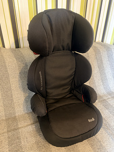 Автокресло Maxi-Cosi Rodi AirProtect и Maxi-Cosi Rodi (9 фото из 9)