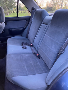 Продается 1991 Mazda 323 GLX (7 фото из 10)