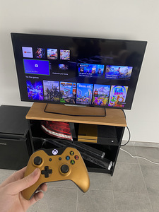 Xbox one Limited edition (1 foto / 3)