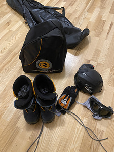 Snowboard + equipment (1 foto / 7)