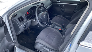Volkswagen Jetta Comfortline (8 foto / 15)