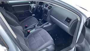 Volkswagen Jetta Comfortline (9 foto / 15)