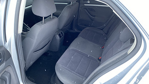 Volkswagen Jetta Comfortline (10 foto / 15)