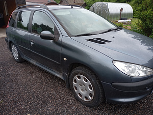 Peugeot 206 (3 foto / 6)