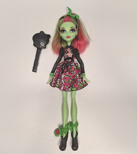 Monster High Gloom & Bloom Venus McFlytrap Doll Mattel (1 foto / 1)