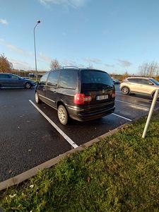 VW Sharan 2.0TDI 103kw 6k.manuaal 2006a (3 foto / 12)