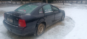 Volkswagen Passat (2 foto / 10)