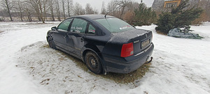 Volkswagen Passat (4 foto / 10)