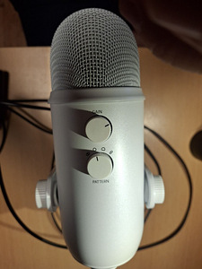 USB-микрофон Blue Yeti (3 фото из 4)
