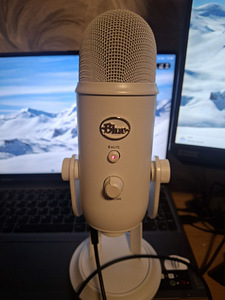 USB-микрофон Blue Yeti (4 фото из 4)
