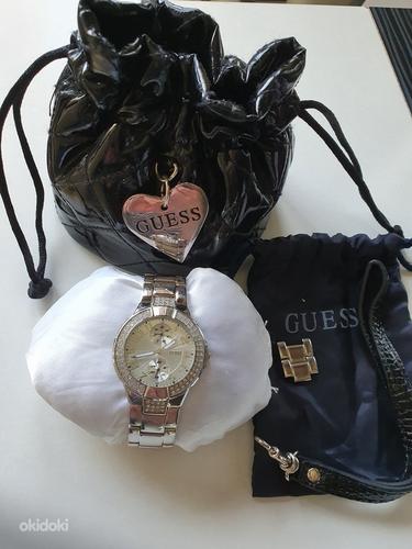 Guess женские часы (фото #1)