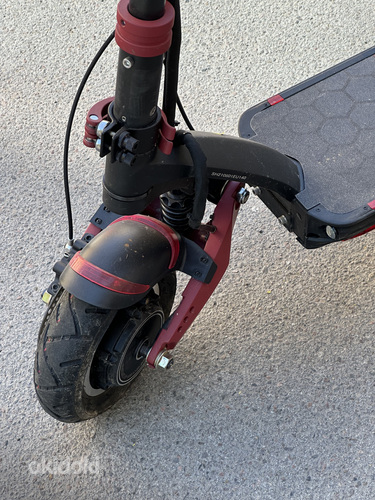 Varla Eagle One Dual Motor Electric Scooter (foto #2)