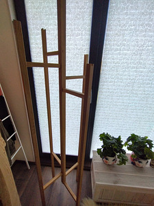 Tammepuidust riidenagi (1 foto / 3)