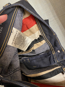 Burberry новые джинсы (3 фото из 3)