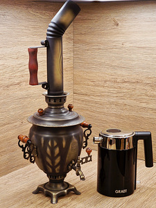 Veekeetja vs samovar (2 foto / 2)